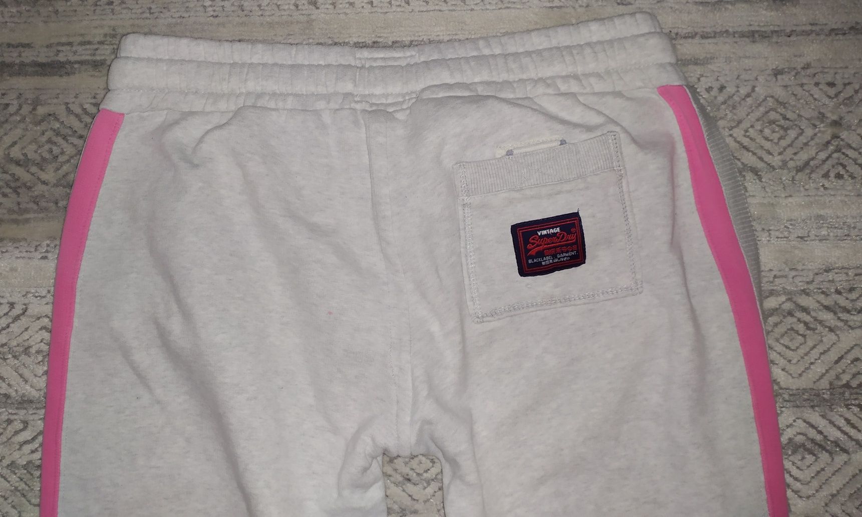 Spodnie Superdry r. L dresy