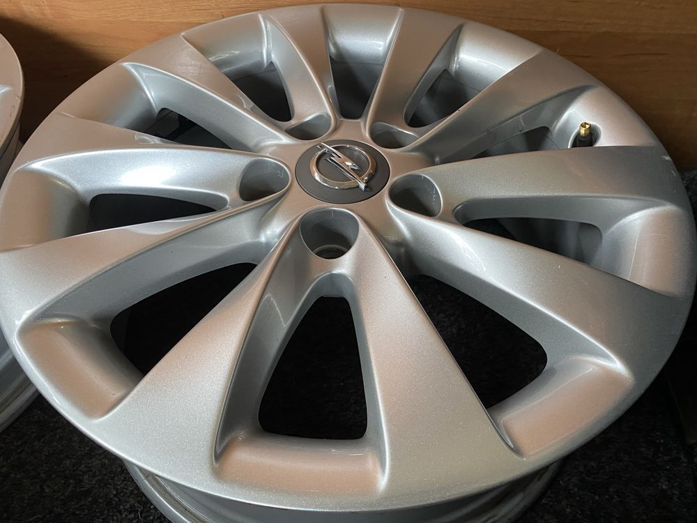 Felgi aluminiowe 6.5J16 ET37 Oryginał 5x110 Opel  ładne komplet