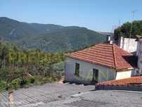 Moradia M4 usada com 2 entradas - terreno, anexos - 7 km (Vila Nova...