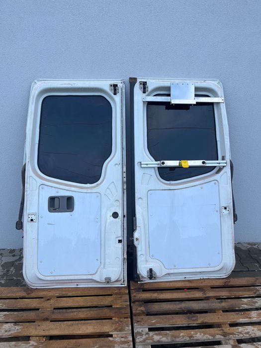Komplet Drzwi Tylnych Mercedes W906 KPA2568-07