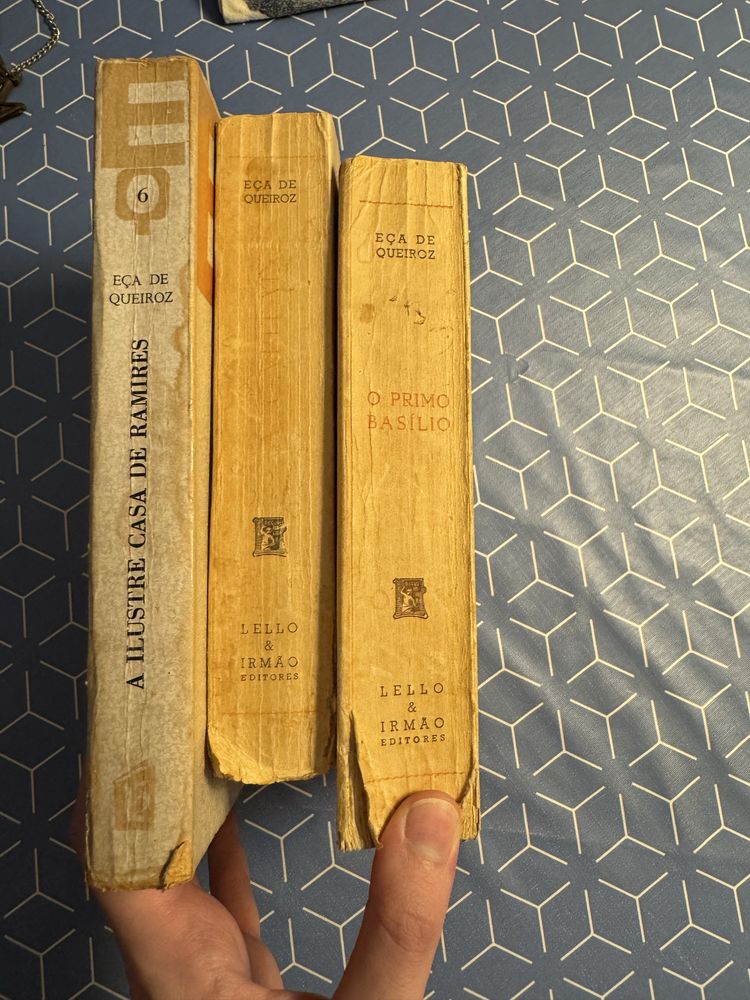 Lote de 3 livros antigos de Eça de Queiroz