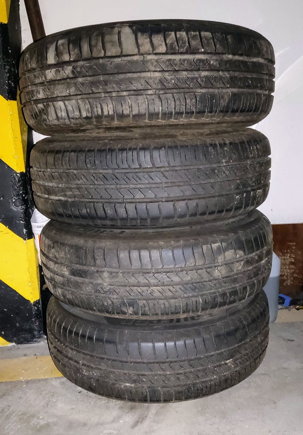 4 koła z Mercedes w202 (Felgi 15" + opony)