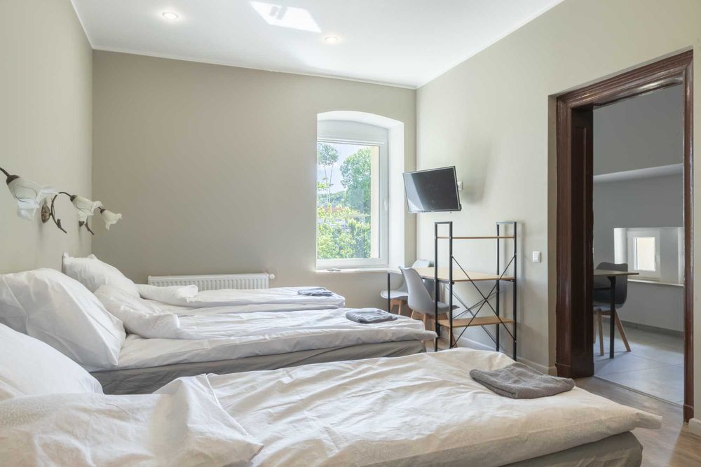 Budynek na wynajem w centrum Bydgoszczy 1300m^2 szkoła, biura, nocleg