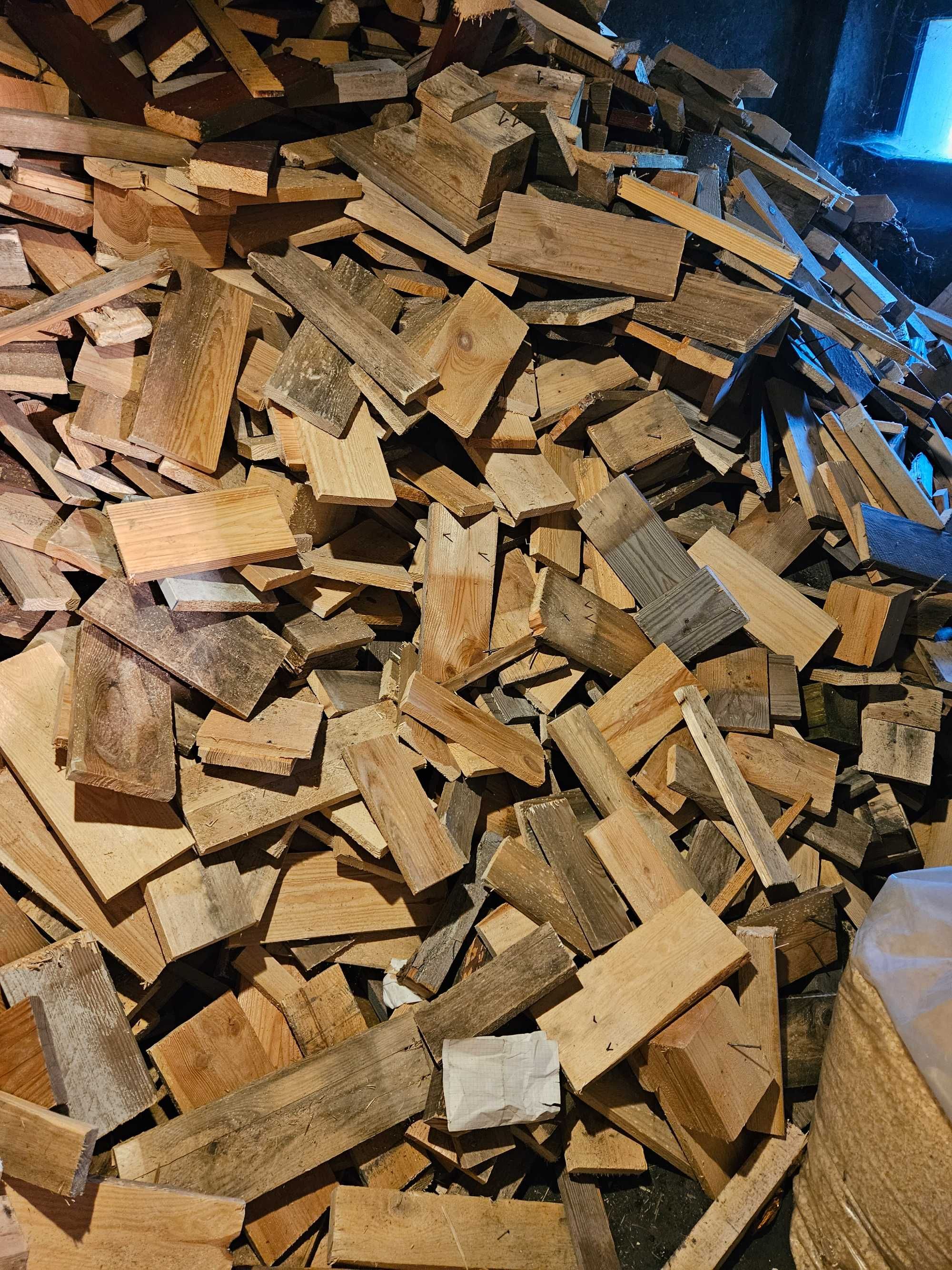 Drewno , deski pocięte, grube palety