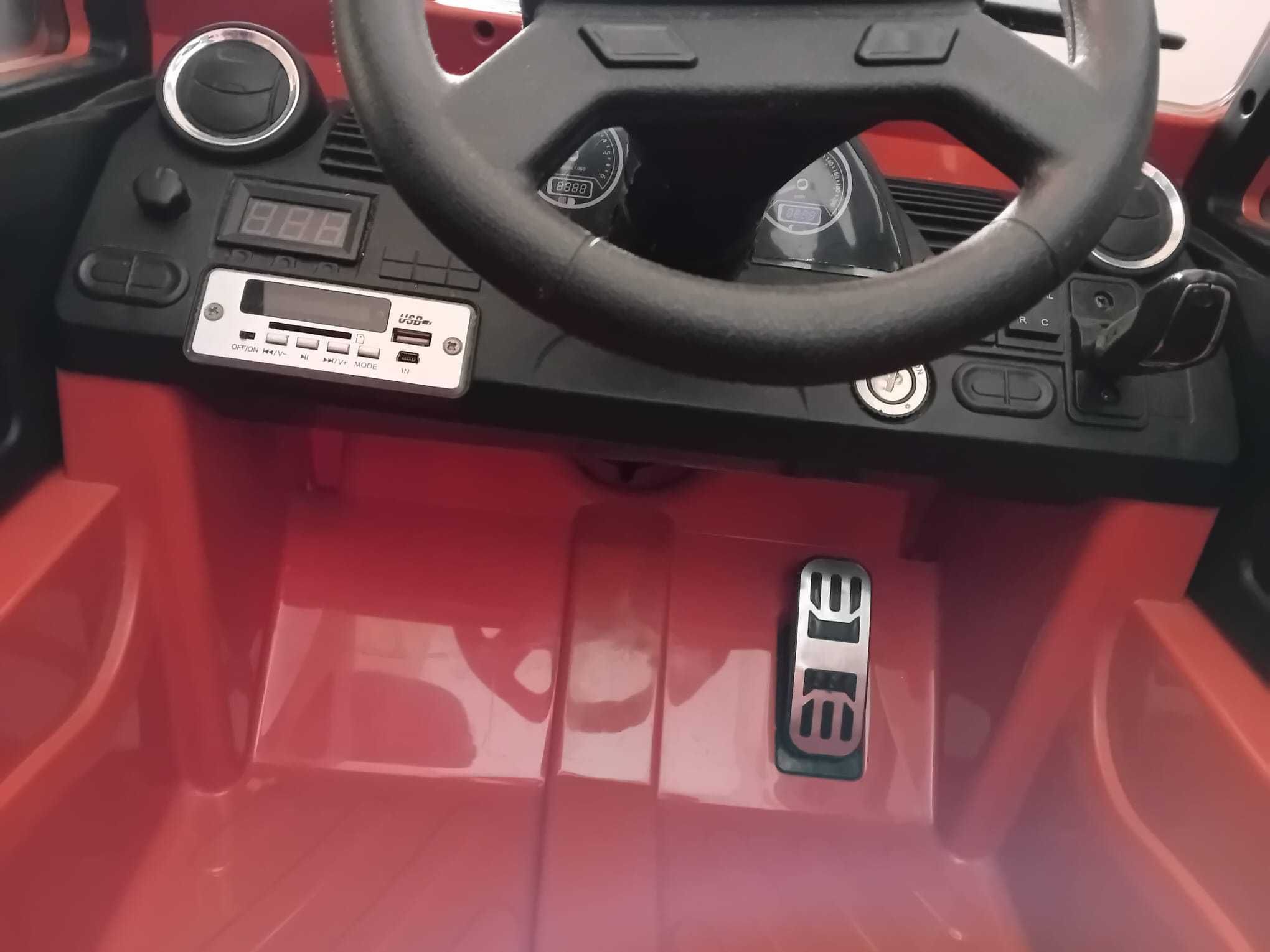Mini jije de criança