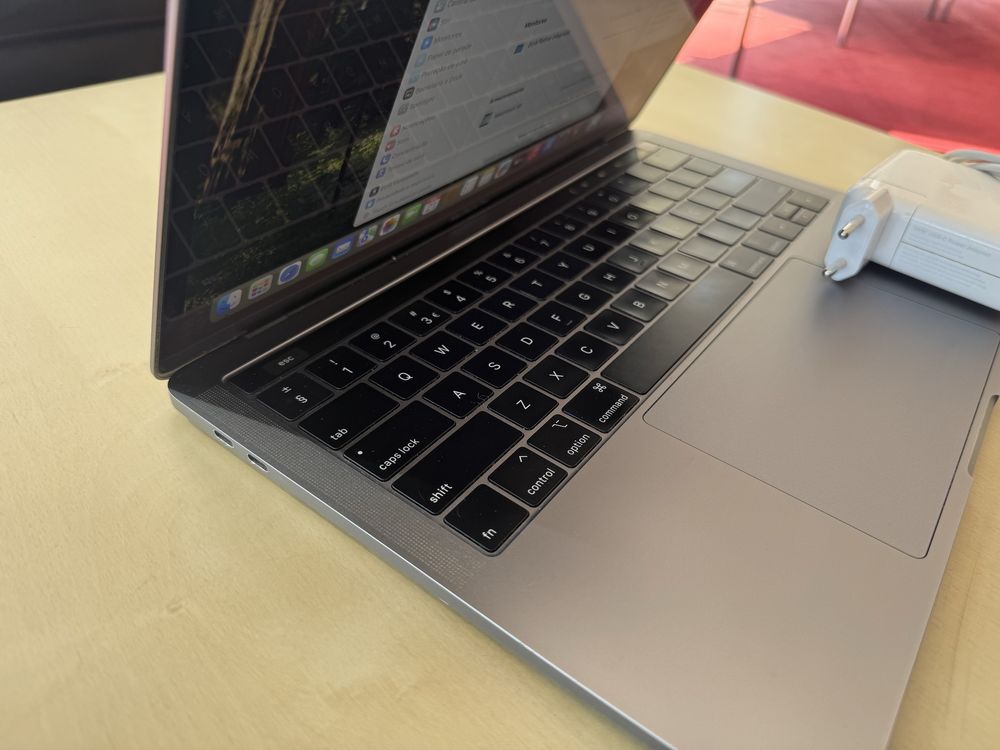 MacBook Pro 13, 2019 ( i7/16gb/512gb)