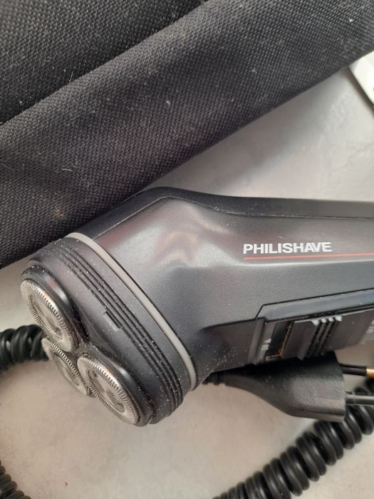 Máquina barbear Philips 550