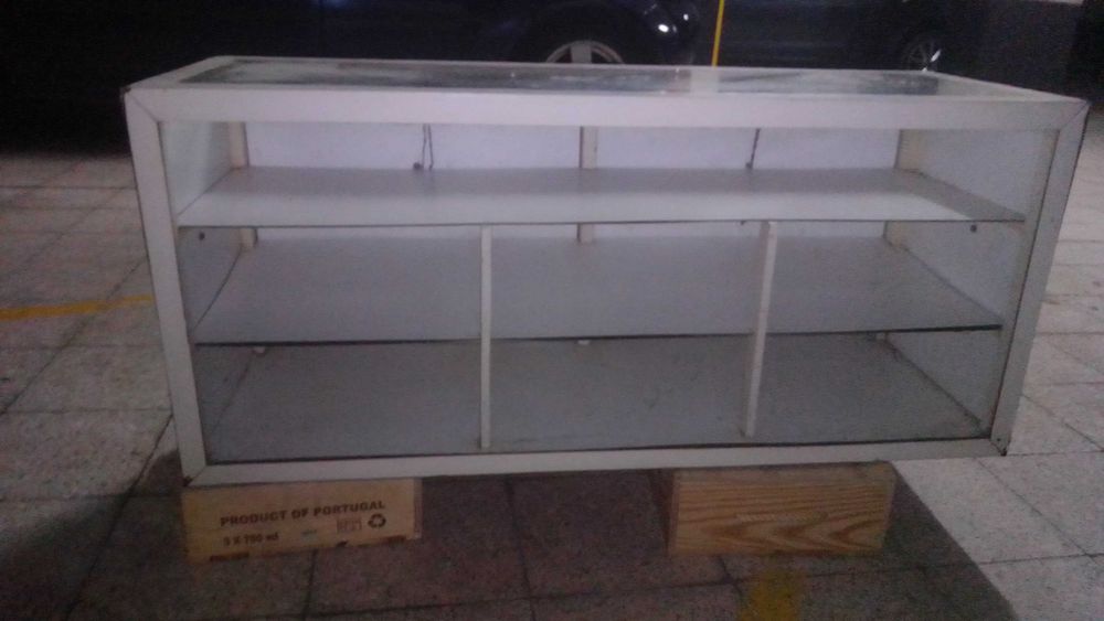 Vitrine - Expositor de vendas tradicional