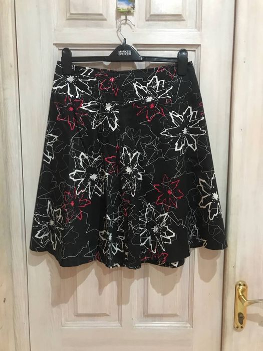 Спідниці нові р. 42 44 46