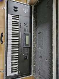 Organy Yamaha z futerałem