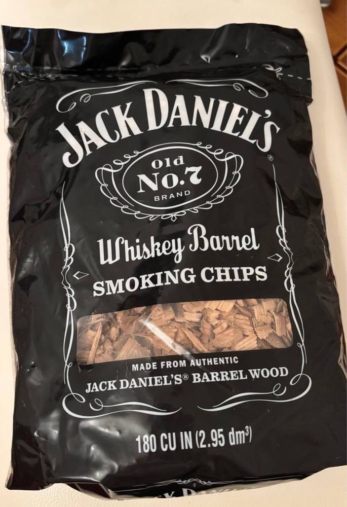 Продам щепу из бочек Jack Daniels для настойки и копчения.