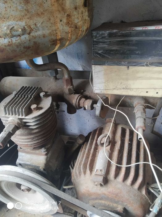 Продам компрессор для гаража.З двигателем 2.2 КВ.