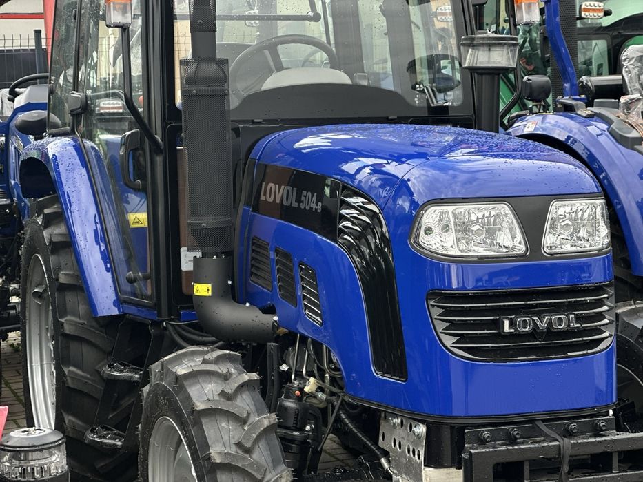 Трактор Ловол 504
