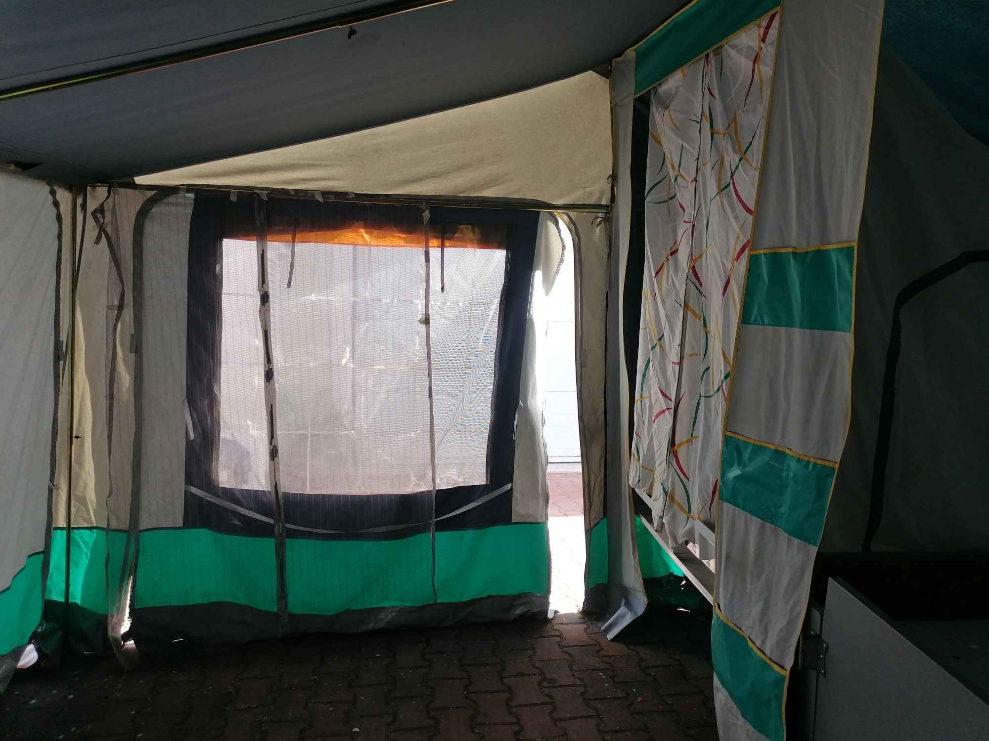 Aterlado tenda em óptimo estado