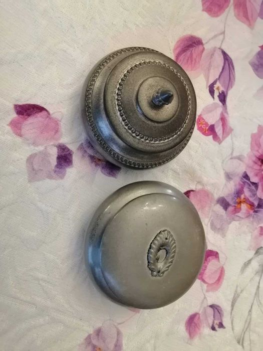 Guarda joias em estanho - bom estado