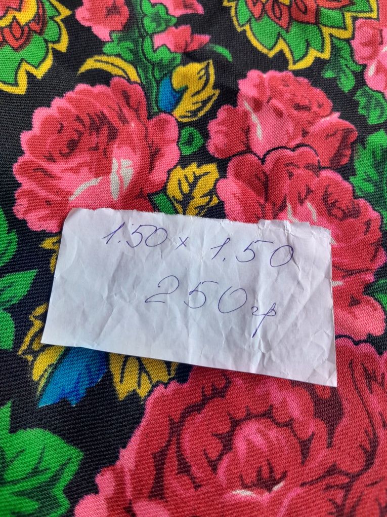 Хустки великі шерстяні брак