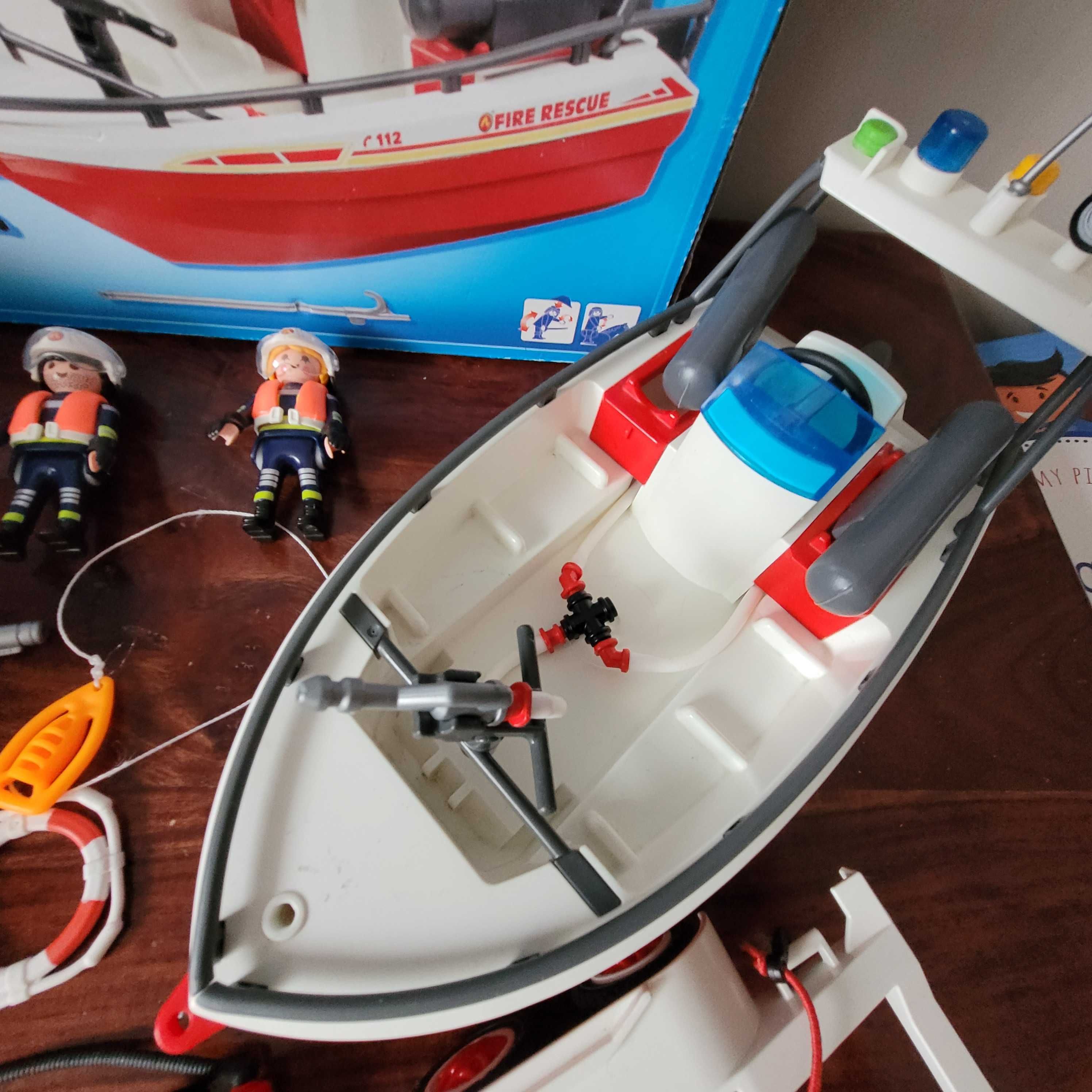 Playmobil 70054 Straż pożarna samochód i łodź strażacka Gratis Silnik