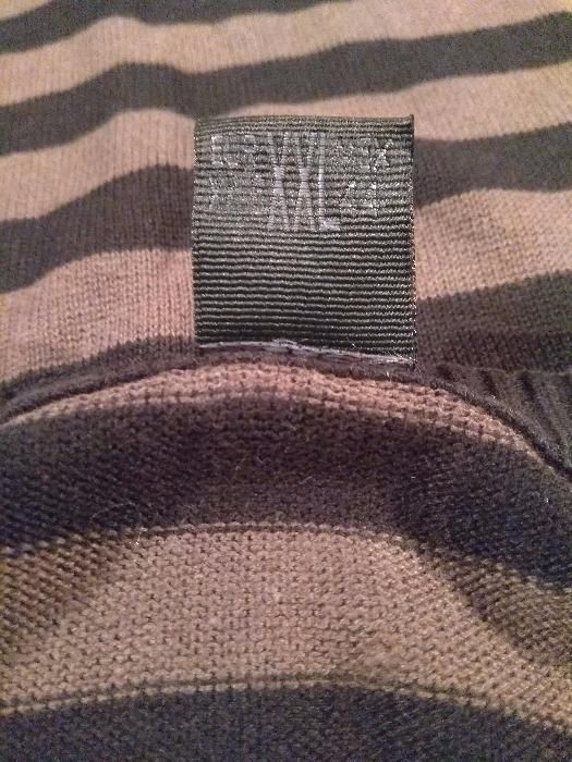 Sweter swetr w paski dekolt serek rozm XL/XXL