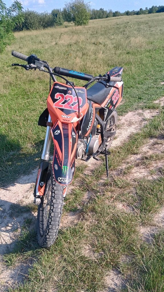 YCF BIGY mx 125.