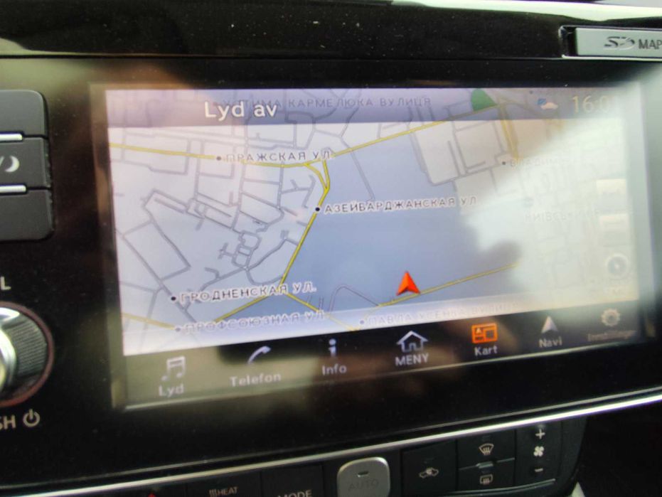 NISSAN LEAF II N-Connecta 40 квт на 270 км