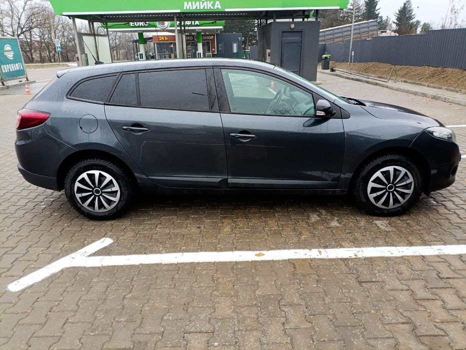 Терміново! Рено меган !