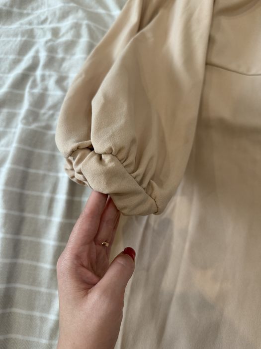 Сукня по фігурі жіноча беж