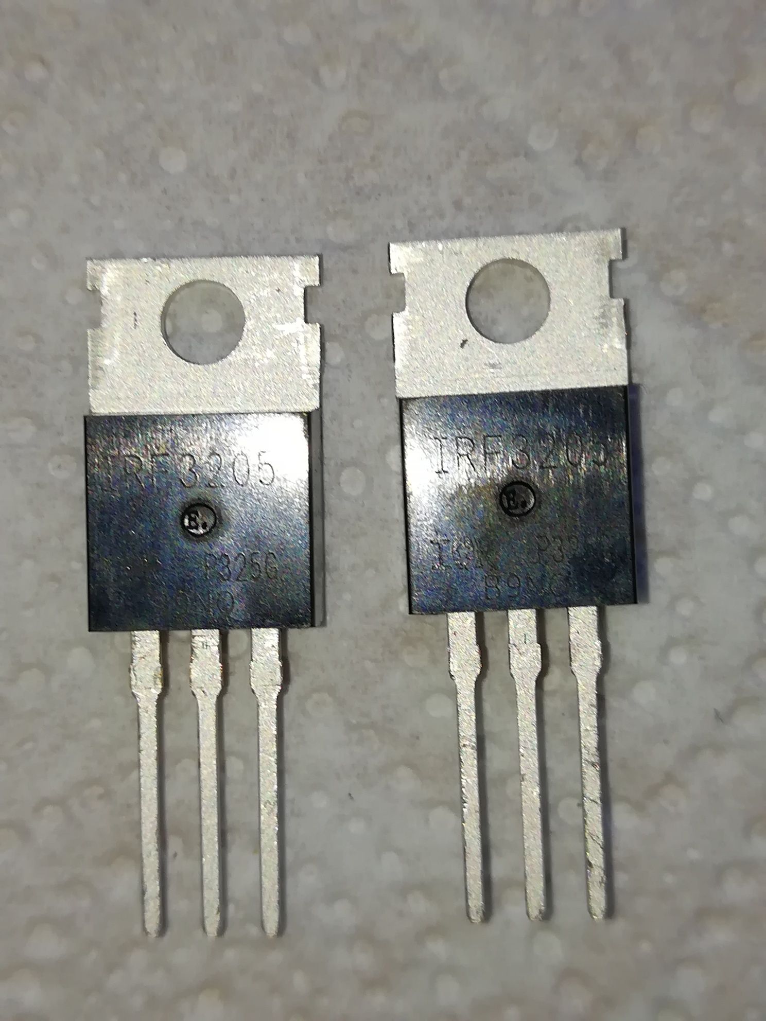 Транзистори IRF3205 якісні.