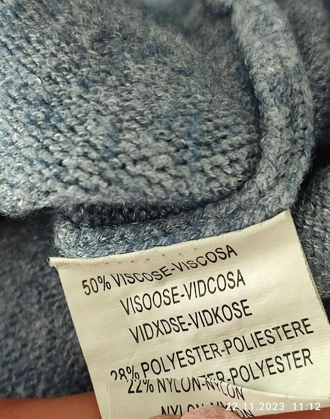 Sweterek jasnoniebieski M wiskoza