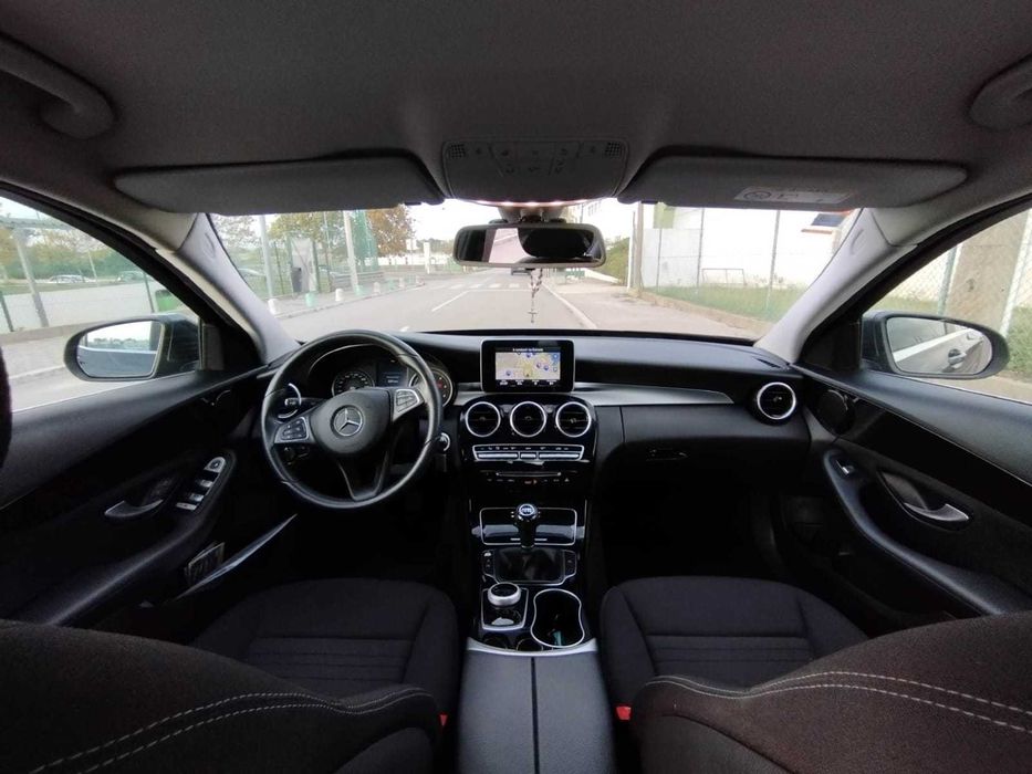 Mercedes C 180 D blue EFFICIENCY irrepreensível