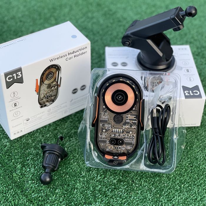 Тримач для телефону в дефлектор авто / держатель телефона с зарядкой