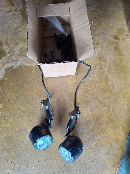 Vendo Farois originais Honda N T 1100
