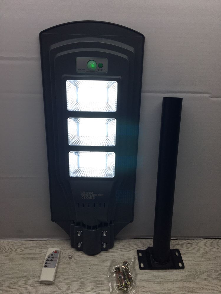 Lampa solarna LED 90W z czujnikiem + uchwyt