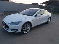 Tesla Model S 85D 4WD 2015 Белая! Новая!