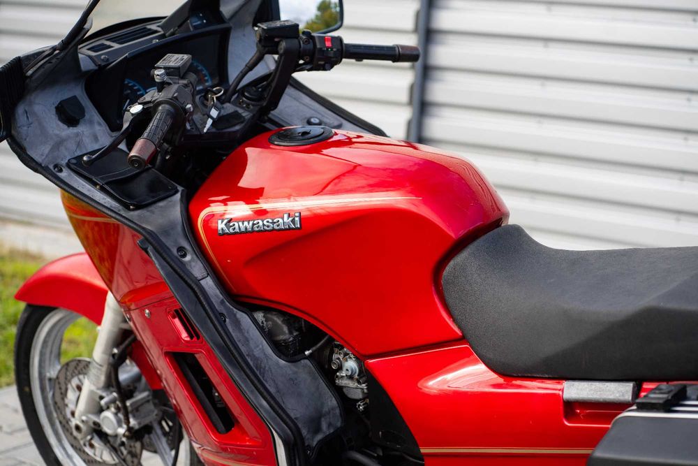 Kawasaki GTR 1000 | na części baza Custom Cafe Swap Silnik