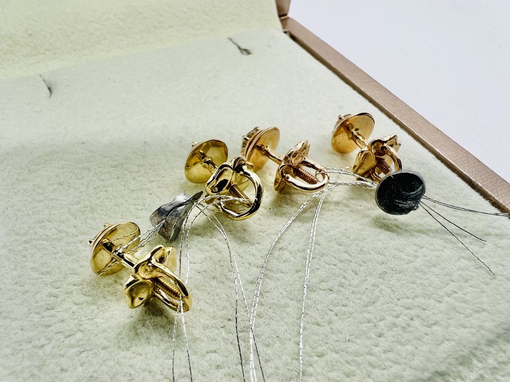 Золотые серёжки Пусеты с натуральными бриллиантами 0.25 и 0.14 карат