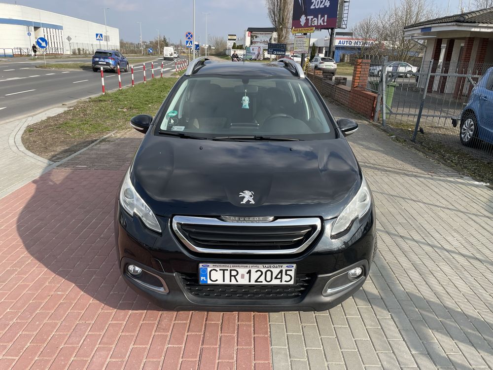 Peugeot 2008 navigacja alufelgi zarejestrowany benzyna