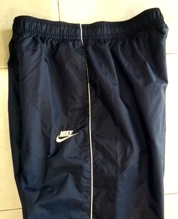 Calças desportivas Adidas e Nike