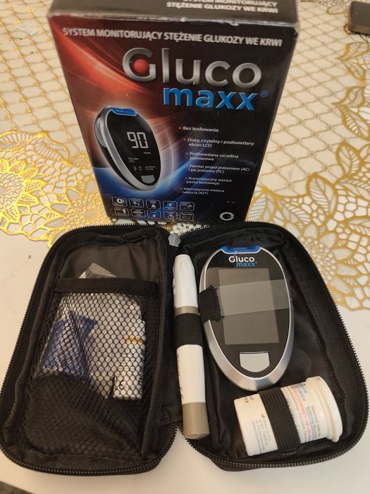 Glukometr GLUCOMAXX system monitorujący stężenia glukozy we krwi
