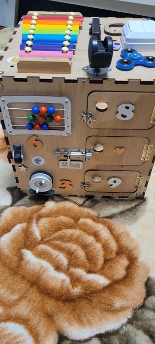 Бізукуб для дітей