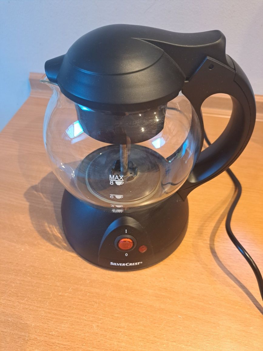Czajniczek elektryczny do parzenia herbaty