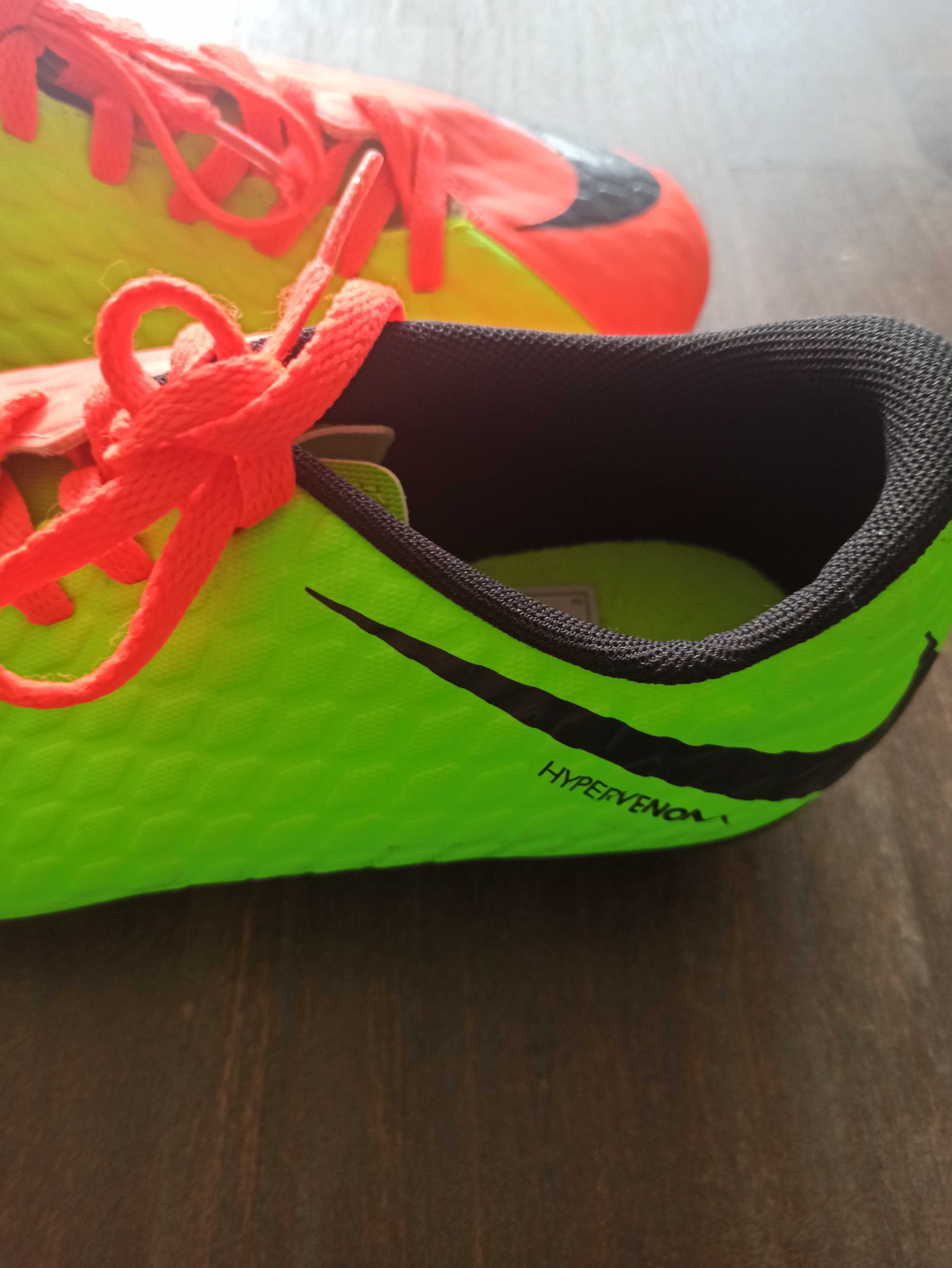 Buty korki Nike nowe, rozmiar 38 dwa kolory 129 zł za parę