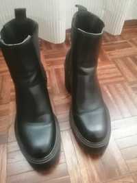 Botas pretas 37. Pouco usadas