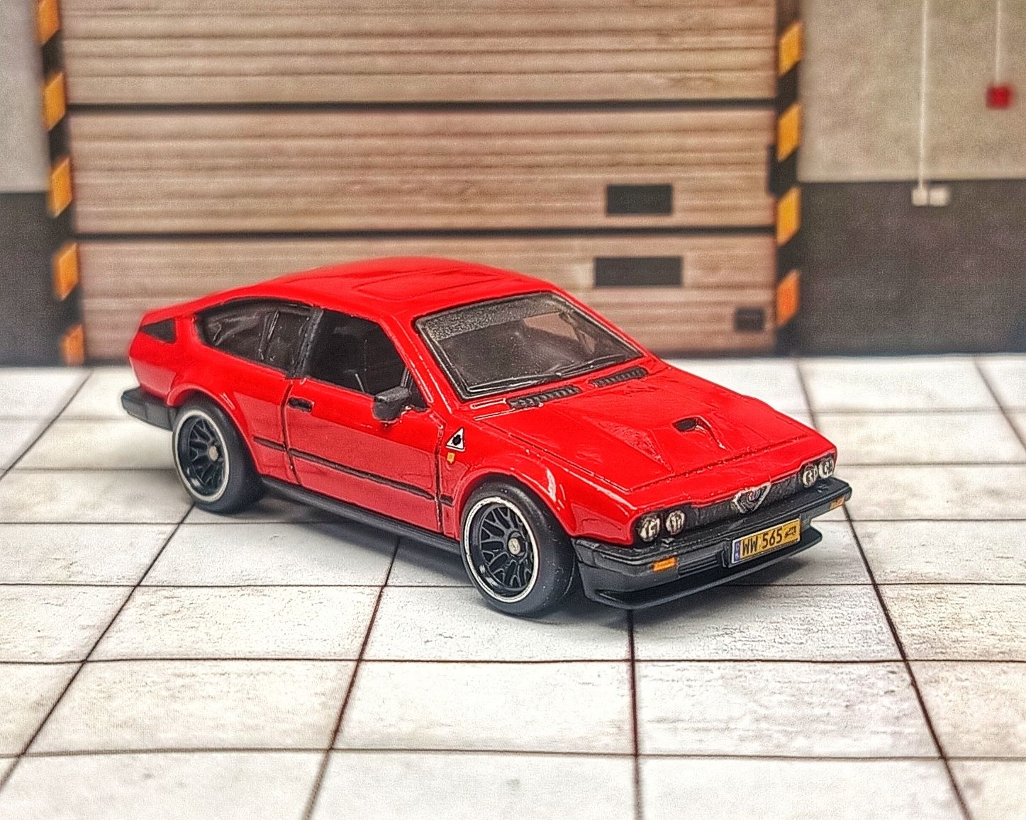 Model Alfa Romeo GTV6 Hot Wheels