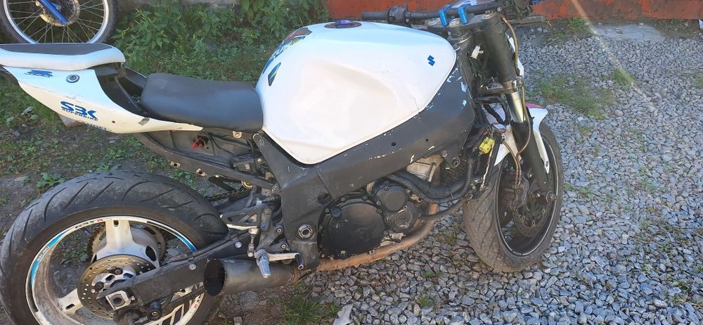 Бак Suzuki GSX r600 k1 k2 k3 розборка