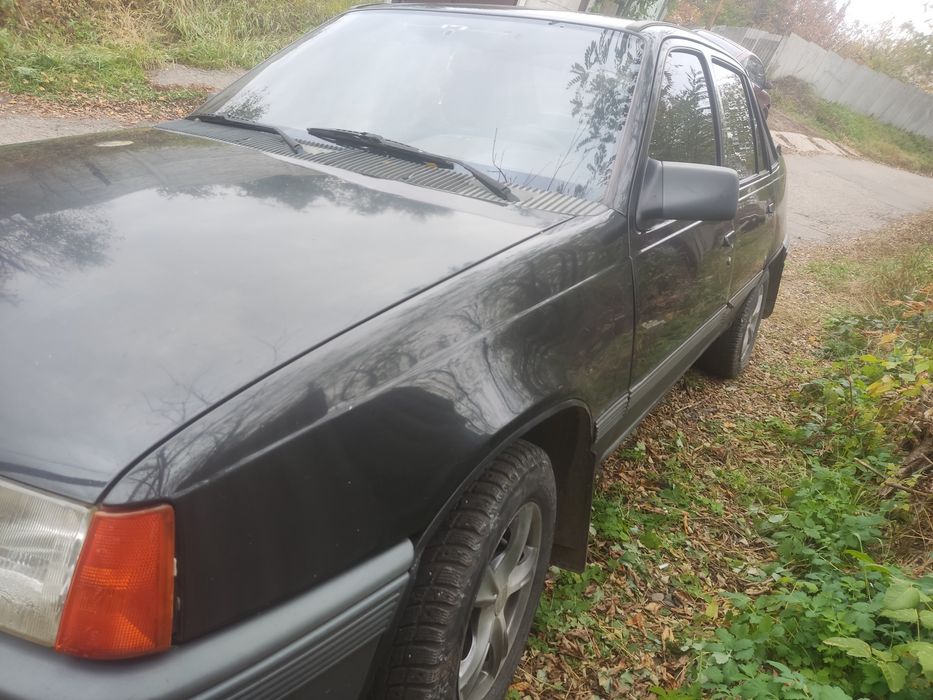 Продам Кадет 1.6