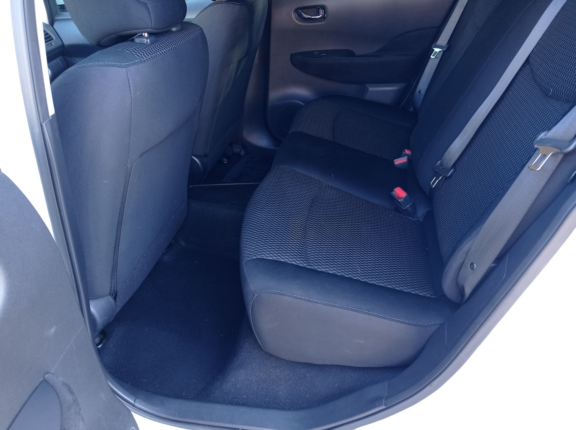 Продам Nissan leaf 30кв
