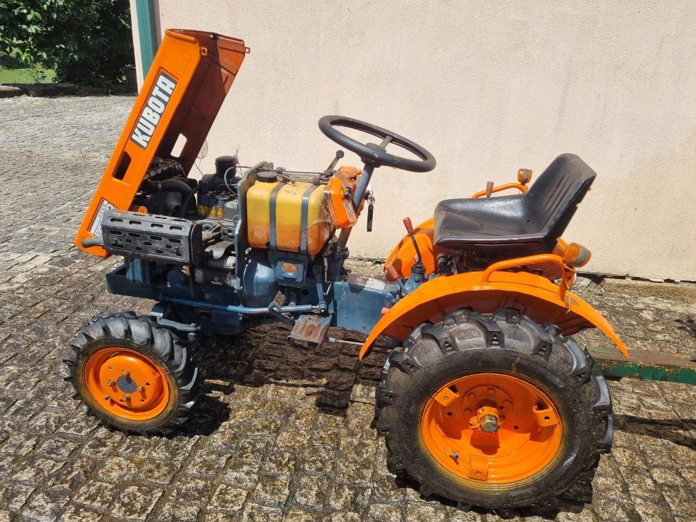 Trator kubota B 5000