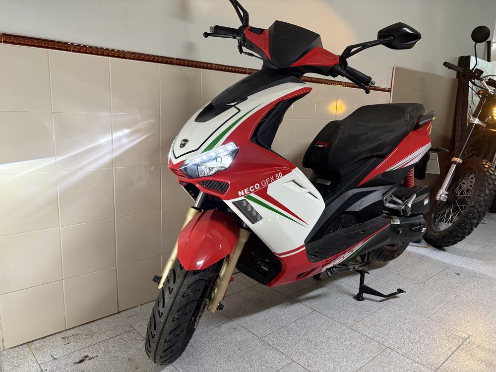 Scooter 50 cc - Rigorosamente Novas - só tem 70 Kilometros