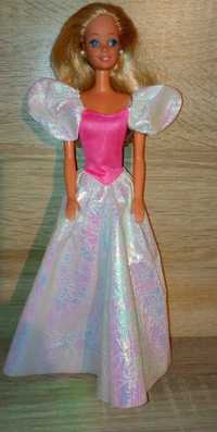 Lalki Barbie firmy Mattel z lat 90 tych w stanie bardzo dobrym