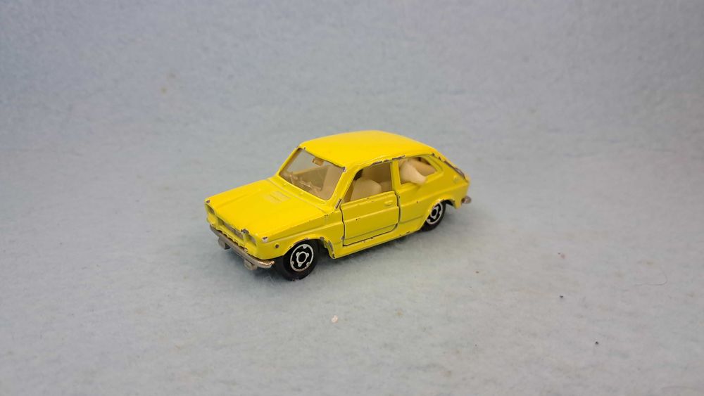 Miniatura antiga Majorette Fiat 127